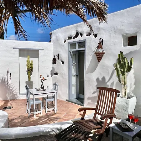 Casita Aloe In By Interhome Apartment Uga